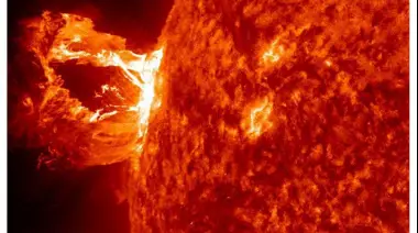 NASA advierte de posibles apagones por una super tormenta solar