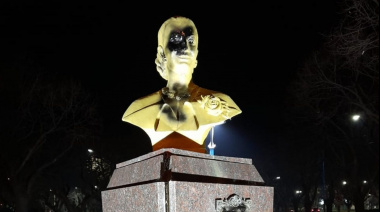 Violencia política: Mancillaron el monumento a Eva Perón
