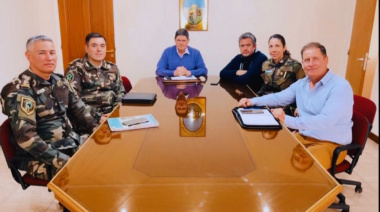 San Cayetano: El intendente se reunió con policías del CPR para afinar cuestiones de seguridad