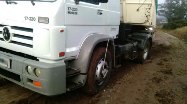Lobería infracciona camiones que dañan sus caminos rurales
