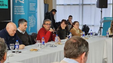 Encuentro estratégico en Puerto Quequén para fortalecer la formación profesional
