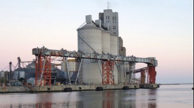 Terminal Quequén S.A. aceptó la prórroga y continuará al frente de los elevadores portuarios por un año más