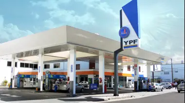 YPF implementará un sistema de precios flexibles en tiempo real para competir en el mercado de combustibles