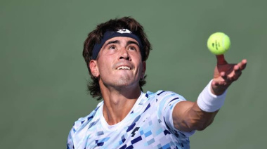 Tenis: Los argentinos Francisco Comesaña y Tomás Etcheverry se miden en la primera ronda en polvo de ladrillo