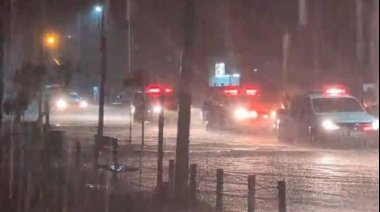 Inundaciones en Santa Fe: Una ruta abandonada por el gobierno hace de dique y no deja escurrir el agua