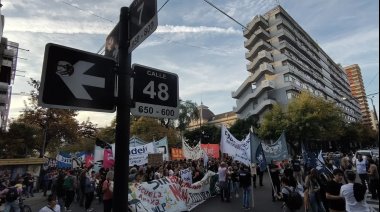 Sin clases y con protestas: Fuerte paro en la Universidad Nacional de La Plata