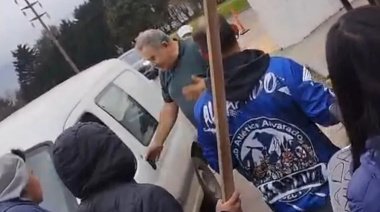 Video: Violenta pelea en la puerta del Parque Industrial por corte en la Ruta 88