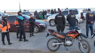 Tránsito, Transporte, Prevención, Guardaparques, Defensa Civil, DDI, GAD y Caballería para hacer controles de tránsito en Necochea