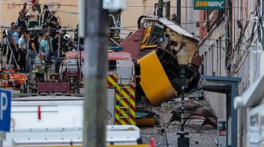 Tragedia en Portugal: 15 muertos y varios heridos tras el descarrilamiento de un funicular