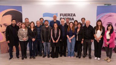 "Un peronismo para arreglar el quilombo": La lista de Fuerza Patria se reunió en la sede del PJ nacional