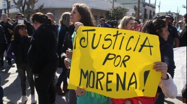Movilizaciones espontáneas en todo el país por el triple femicidio en Florencio Varela