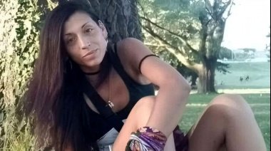 Femicidio de Débora Bulacio: Marcha en reclamo de justicia afuera de la Comisaría Primera