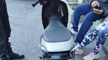 Una motociclista resultó herida tras chocar con una camioneta en avenida 59 y 42