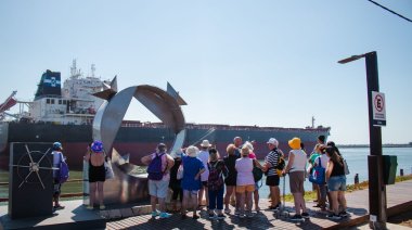 Un paseo por el corazón del puerto: Visitas guiadas sin costo en Puerto Quequén para turistas y locales