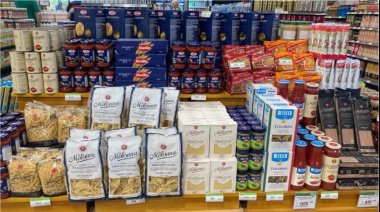 Boom de alimentos importados en Argentina: Marcas extranjeras ganan espacio en las góndolas y presionan a la industria local