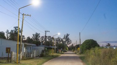 San Cayetano avanza con el recambio de luminarias LED