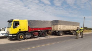 Controles de carga y peso a transportes de gran porte en San Cayetano