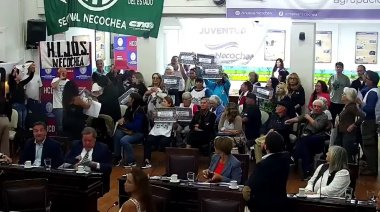 Concejal libertario defendía la reforma laboral y los presentes estallaron de risa