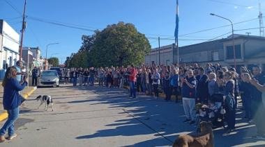 Masiva protesta en La Dulce: El secretario de gobierno fue a dar las excusas oficiales y casi lo linchan