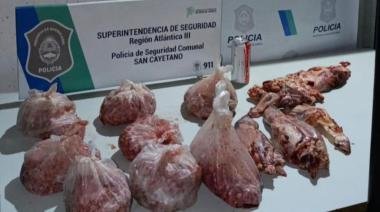 Robó un salón de fiestas en San Cayetano y se llevó 17 kilos de carne y una lata de birra