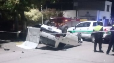 Tragedia en Lobería: Una mujer murió tras un violento choque entre dos autos y hay un menor herido
