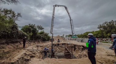 Comenzarán a desmontar una chimenea de la Central Termoeléctrica y el Puerto se prepara para el cambio