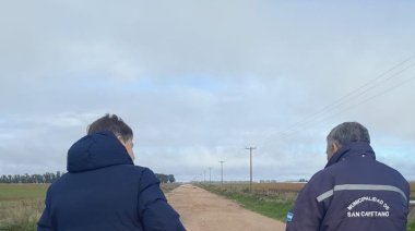 San Cayetano: Avanzan las gestiones para reparar caminos y alcantarillas dañadas por el agua