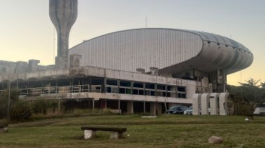 Subasta del Casino: La entrega que da vergüenza hasta al intendente