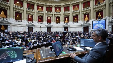 Libertarios y aliados llegaron a un acuerdo para dar de baja la interpelación de Adorni