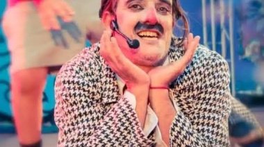 Vuelve el payaso municipal: Abelardo en el HCD para conseguir más funciones en el teatro