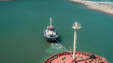 Practicaje: El Gobierno endurece su postura con denuncias penales y Puerto Quequén sufre las consecuencias