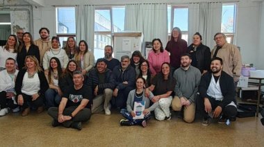 Provincia entregó equipamiento para escuelas de Necochea por un valor de $25 millones