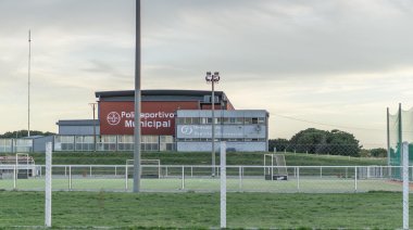 Temporal en Necochea: Siete personas fueron evacuadas en el Polideportivo