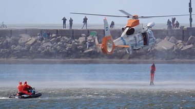 Puerto Quequén fue escenario de un simulacro de rescate de Prefectura