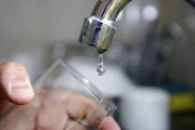 Cortes de agua: La Municipalidad pide a los vecinos que cierren la canilla mientras se enjabonan al ducharse