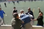 Batalla campal de padres en un partido de fútbol infantil en España