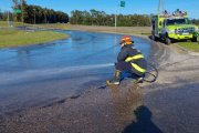 Volcó su carga un camión con miel en el ingreso a Necochea por Ruta 86 y Circunvalación