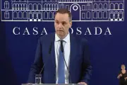 Beneficiaron con un ascenso al hermano de Adorni: Será auditor del Ministerio de Defensa con un sueldo de $4 millones
