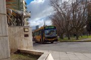 Paro de colectiveros: Aseguran que el dinero para los sueldos “lo invirtieron en concesionarios y en edificios”