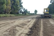 Caminos rurales: EMSUR trabajó caminos rurales y respondió  350 reclamos
