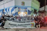 "Magnetto mafioso": Militancia necochense en la marcha en favor de Cristina