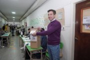 Arturo Rojas votó e instó a los vecinos a participar