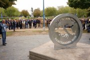 Monumento a los veteranos en Plaza Dardo Rocha: ¿Reciclaron una escultura retirada del Puerto para la ocasión?