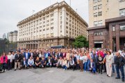 Reclamo por fondos: Intendentes y funcionarios de la Provincia marchan al Ministerio de Capital Humano