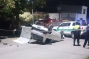 Tragedia en Lobería: Una mujer murió tras un violento choque entre dos autos y hay un menor herido