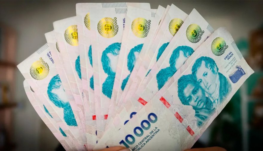 Salario mínimo: Sin acuerdo entre gremios y empresarios, subas por decreto