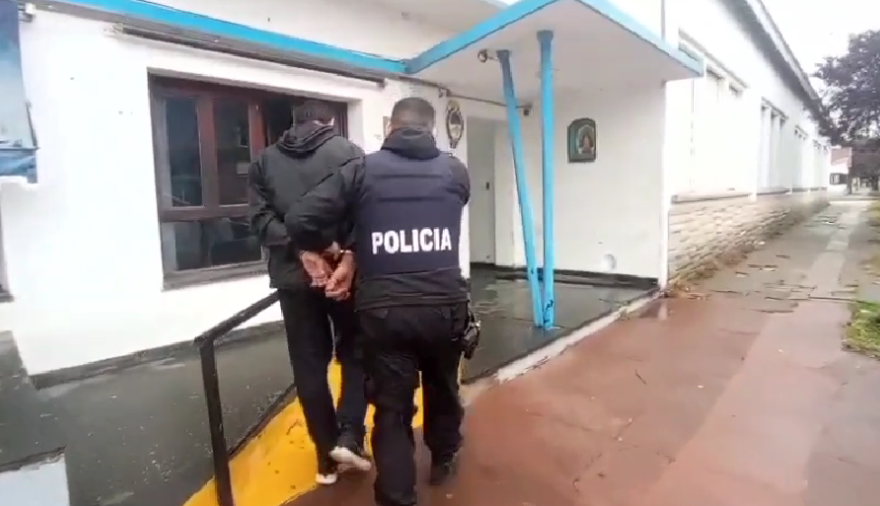 Una mujer fue víctima de violencia de género y encerrada por su pareja en una vivienda de calle 30