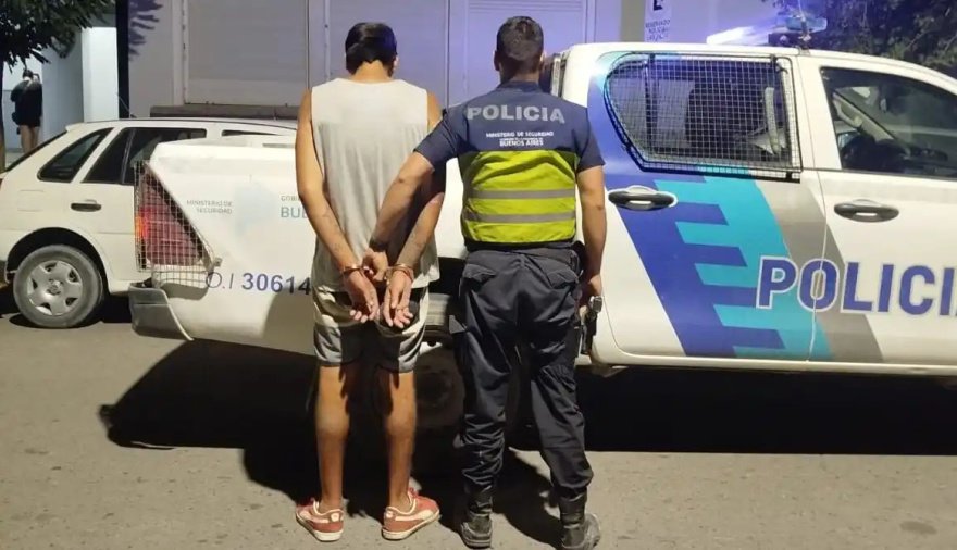 Aprehendieron a tres cuidacoches por extorsión en la Villa Balnearia