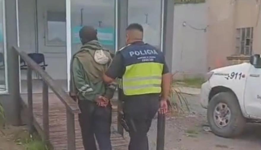 Detuvieron en Quequén a un joven con múltiples pedidos de captura por causas penales