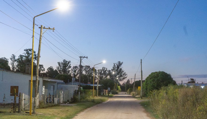 San Cayetano avanza con el recambio de luminarias LED